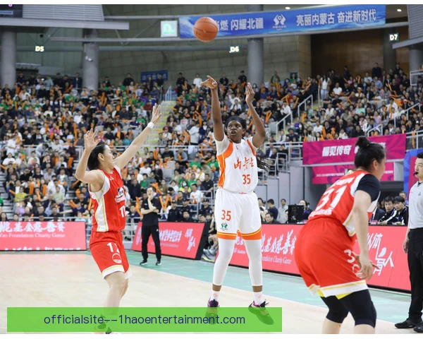 琼奎尔·琼斯在WNBA内线的对抗 打手犯规尺度影响她的出场时间